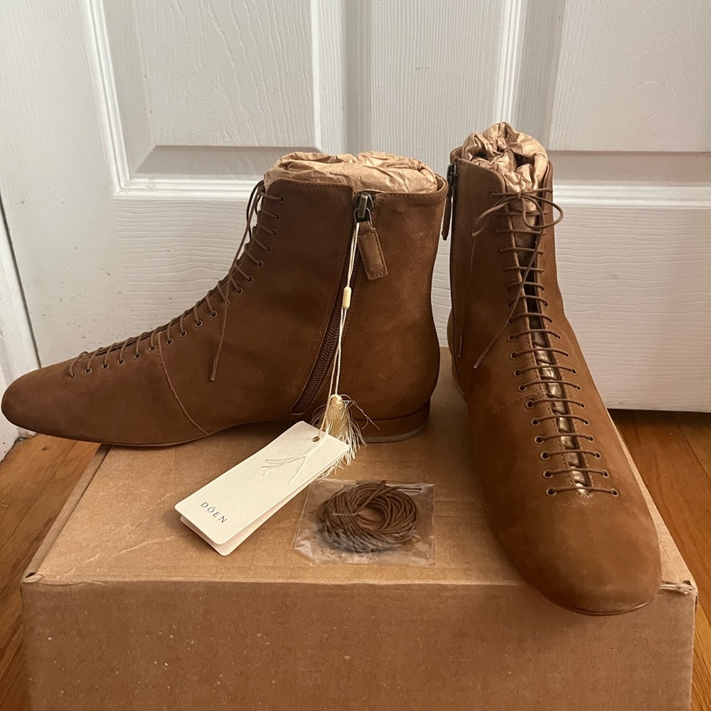 NWT Doen Victoriana Boot on Pecan size 38.5